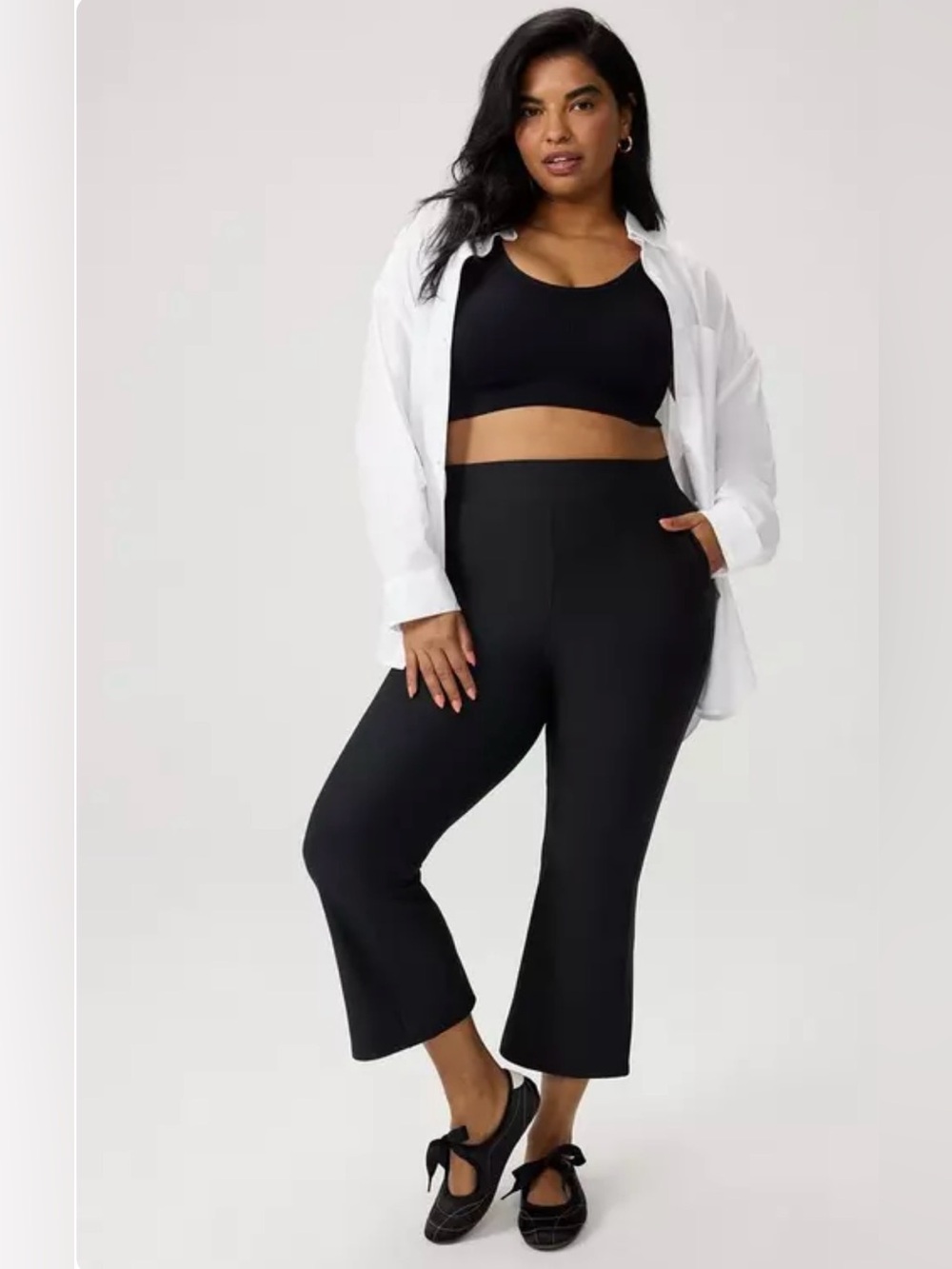 Torrid Crop Pocket Luxe Flare Legging- size 1